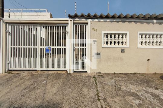 PLACA INSTALADA NA FACHADA de casa para alugar com 3 quartos, 280m² em Jardim Campos Elíseos, Campinas