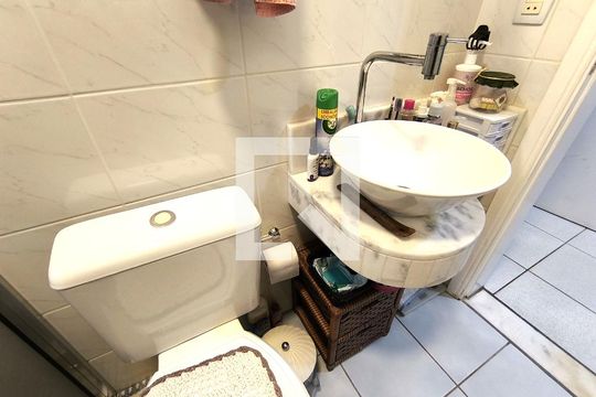 Banheiro de casa à venda com 2 quartos, 103m² em Gramadão, Jundiaí