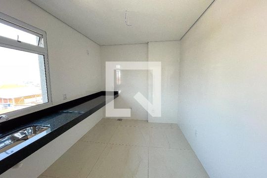 Cozinha de apartamento à venda com 3 quartos, 170m² em Jardim Industrial, Contagem