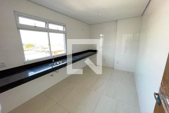 Cozinha de apartamento à venda com 3 quartos, 170m² em Jardim Industrial, Contagem