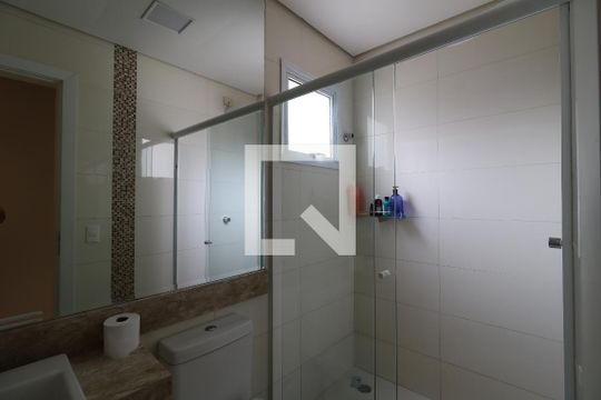 Banheiro da Suíte de apartamento à venda com 3 quartos, 180m² em Vila Assunção, Santo André