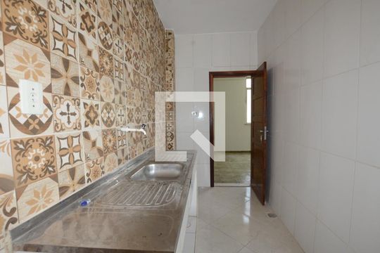 Cozinha de apartamento para alugar com 2 quartos, 45m² em Madureira, Rio de Janeiro