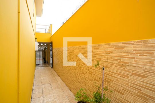 Corredor de casa à venda com 2 quartos, 180m² em Vila Dourados, São Bernardo do Campo