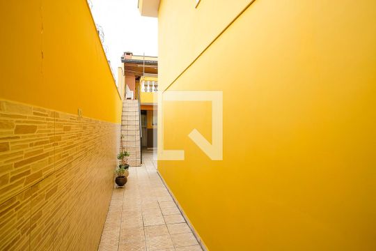 Corredor de casa à venda com 2 quartos, 180m² em Vila Dourados, São Bernardo do Campo