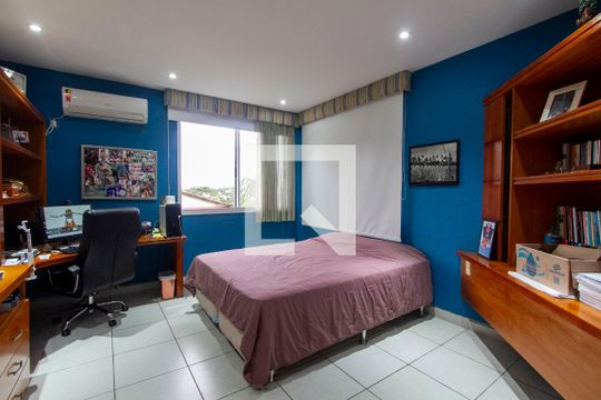 Quarto 1 suite de casa de condomínio para alugar com 4 quartos, 700m² em Itanhangá, Rio de Janeiro