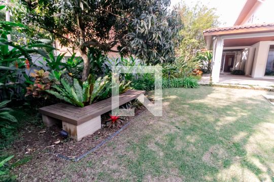 Jardim - detalhes de casa à venda com 4 quartos, 430m² em Vila Inah, São Paulo