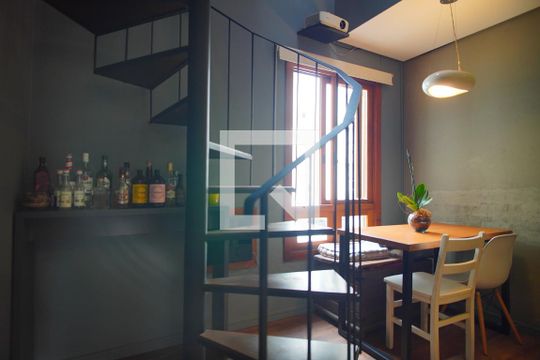 Escada - Acesso Cobertura de apartamento à venda com 2 quartos, 108m² em São João, Porto Alegre