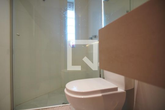Banheiro Corredor de apartamento à venda com 2 quartos, 108m² em São João, Porto Alegre