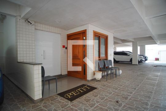 Hall de Entrada de apartamento à venda com 2 quartos, 108m² em São João, Porto Alegre