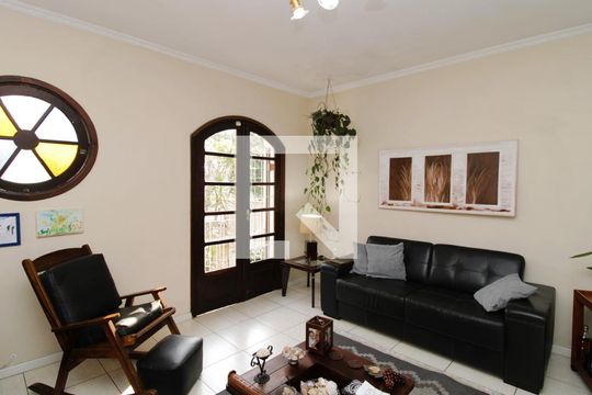 Casa à venda com 3 quartos, 200m² em Vila Pedra Branca, São Paulo