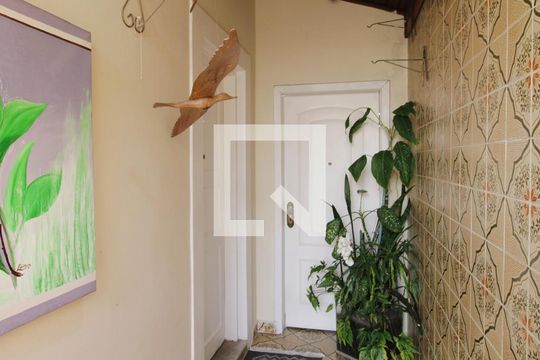 Entrada de casa à venda com 3 quartos, 200m² em Vila Pedra Branca, São Paulo
