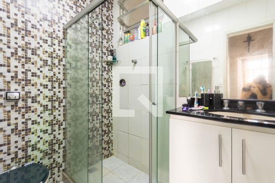 Banheiro de apartamento para alugar com 2 quartos, 74m² em Tijuca, Rio de Janeiro