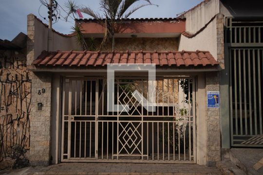 Fachada de casa à venda com 3 quartos, 112m² em Parque Vitoria, São Paulo