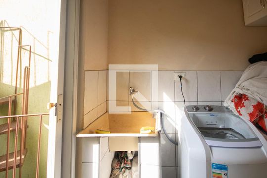 Área de Serviço de casa à venda com 3 quartos, 112m² em Parque Vitoria, São Paulo