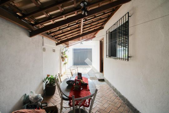 Espaço Gourmet de casa à venda com 3 quartos, 180m² em Itapoã, Belo Horizonte