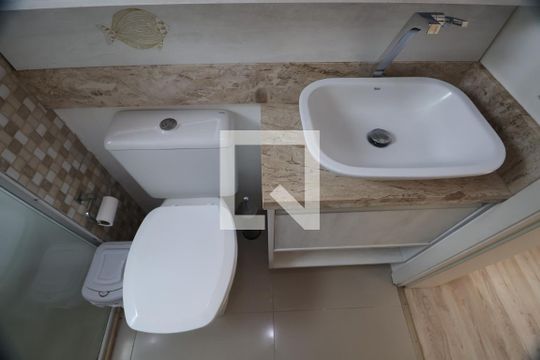 Banheiro de apartamento à venda com 2 quartos, 55m² em Igara, Canoas