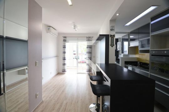 Sala de apartamento à venda com 2 quartos, 55m² em Igara, Canoas