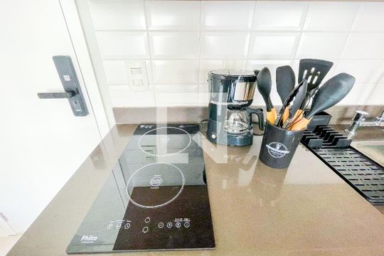 Cozinha de kitnet/studio à venda com 1 quarto, 31m² em Jardim Paulista, São Paulo