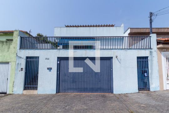 Fachada de casa à venda com 3 quartos, 400m² em Penha de França, São Paulo