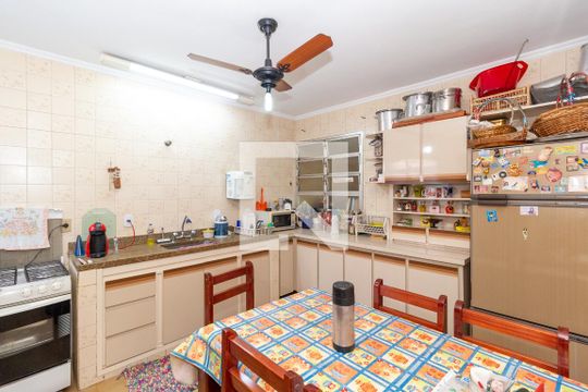Cozinha de casa à venda com 3 quartos, 400m² em Penha de França, São Paulo