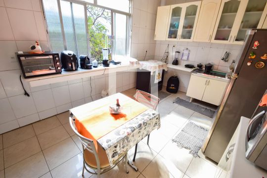 Cozinha de casa para alugar com 3 quartos, 550m² em Quintino Bocaiúva, Rio de Janeiro
