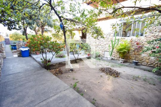 Quintal de casa para alugar com 3 quartos, 550m² em Quintino Bocaiúva, Rio de Janeiro