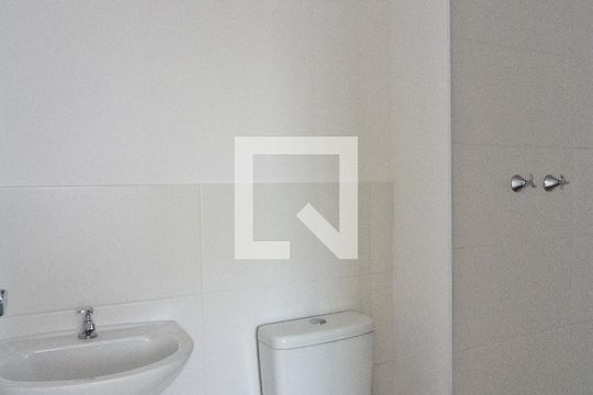 Banheiro de apartamento para alugar com 2 quartos, 37m² em Vila Brasilandia, São Paulo