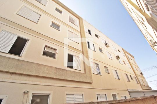 Fachada do bloco de apartamento para alugar com 2 quartos, 56m² em Grand Ville, Uberlândia