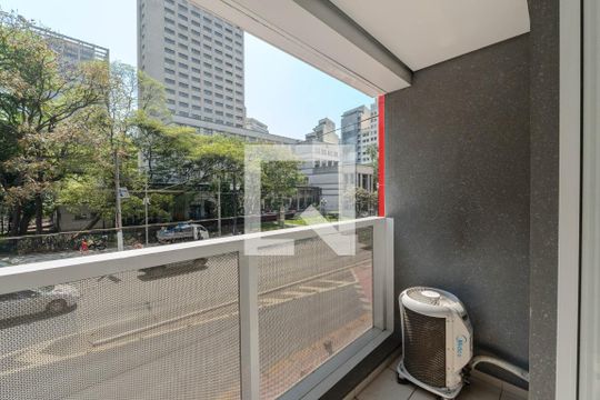 Sacada de kitnet/studio à venda com 1 quarto, 28m² em Centro, São Paulo