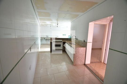 Edícula - Cozinha de casa para alugar com 6 quartos, 500m² em Centro, Campinas
