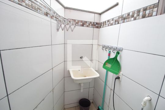 Área de Serviço de kitnet/studio para alugar com 1 quarto, 22m² em Bom Jesus, Uberlândia