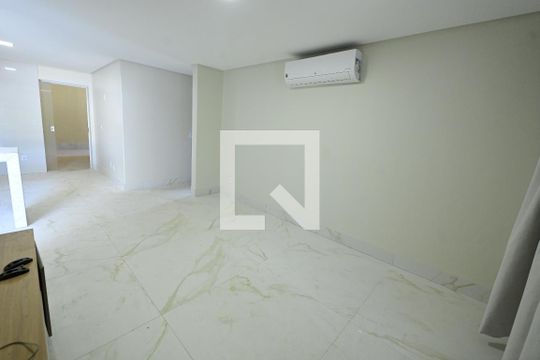 Sala de casa de condomínio para alugar com 3 quartos, 200m² em Jardim Novo Mundo, Goiânia