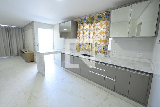 Cozinha de casa de condomínio para alugar com 3 quartos, 200m² em Jardim Novo Mundo, Goiânia