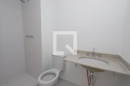 Banheiro de apartamento para alugar com 1 quarto, 29m² em Vila Independência, São Paulo