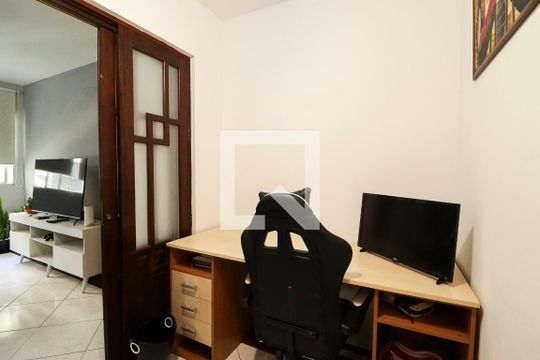 Escritório de apartamento para alugar com 2 quartos, 64m² em Jardim das Laranjeiras, São Paulo