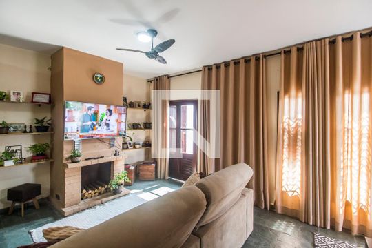 Casa à venda com 4 quartos, 325m² em Vila São João, Barueri
