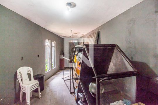 Garagem de casa à venda com 4 quartos, 325m² em Vila São João, Barueri