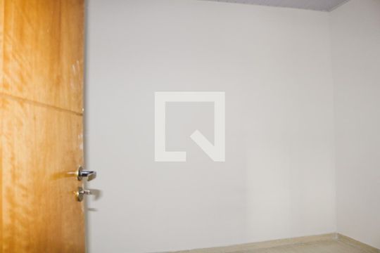 Quarto 2 de apartamento para alugar com 2 quartos, 45m² em Parque Peruche, São Paulo