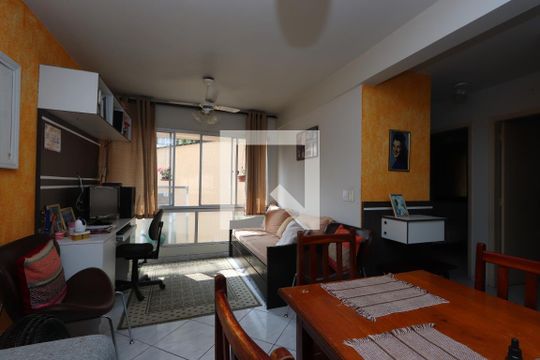 Sala de apartamento à venda com 2 quartos, 58m² em Quinta da Paineira, São Paulo