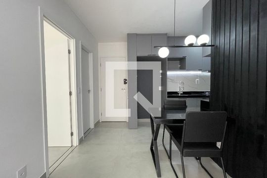 Sala de apartamento à venda com 2 quartos, 40m² em Vila Sônia, São Paulo