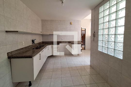 Cozinha de apartamento à venda com 3 quartos, 120m² em Icaraí, Niterói