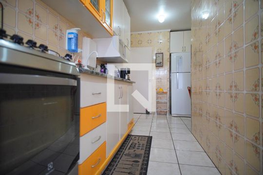 Cozinha de apartamento à venda com 3 quartos, 87m² em Navegantes, Porto Alegre