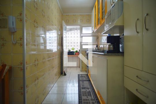 Cozinha de apartamento à venda com 3 quartos, 87m² em Navegantes, Porto Alegre