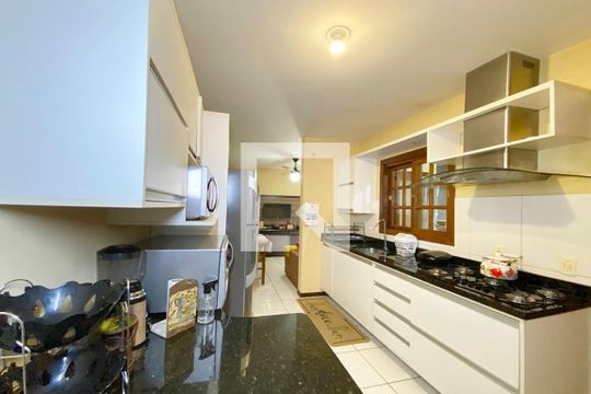 Cozinha  de casa para alugar com 2 quartos, 87m² em Feitoria, São Leopoldo