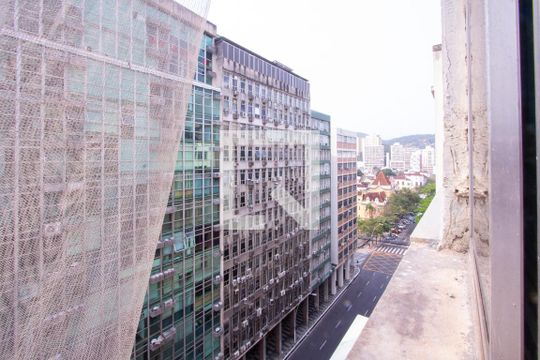 Vista de kitnet/studio à venda com 1 quarto, 30m² em Centro, Niterói