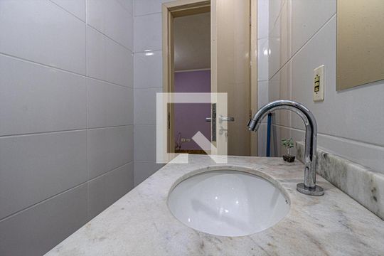 Banheiro de casa à venda com 2 quartos, 160m² em Sacoma, São Paulo