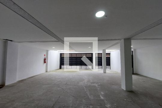 Garagem de kitnet/studio para alugar com 1 quarto, 30m² em Jardim Consorcio, São Paulo