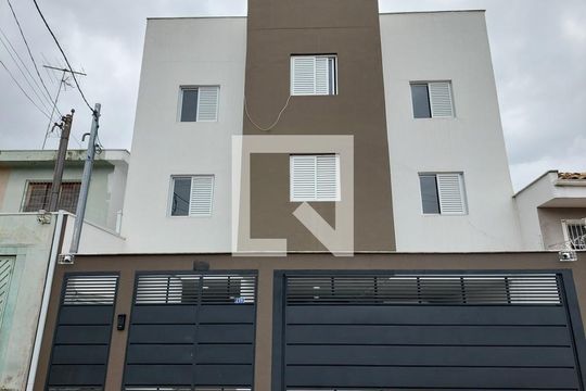 Fachada de kitnet/studio para alugar com 1 quarto, 30m² em Jardim Consorcio, São Paulo