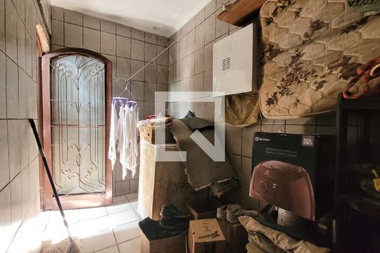 Quarto de serviço de casa à venda com 3 quartos, 170m² em Parque João Ramalho, Santo André