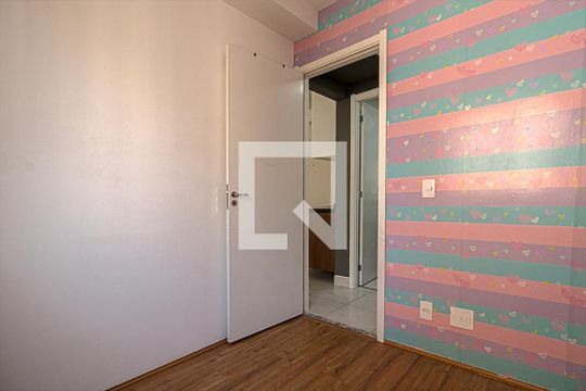 Quarto 1 de apartamento para alugar com 2 quartos, 33m² em Parque Fongaro, São Paulo
